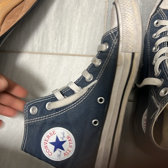 Blue converse - Picture 2 of 2